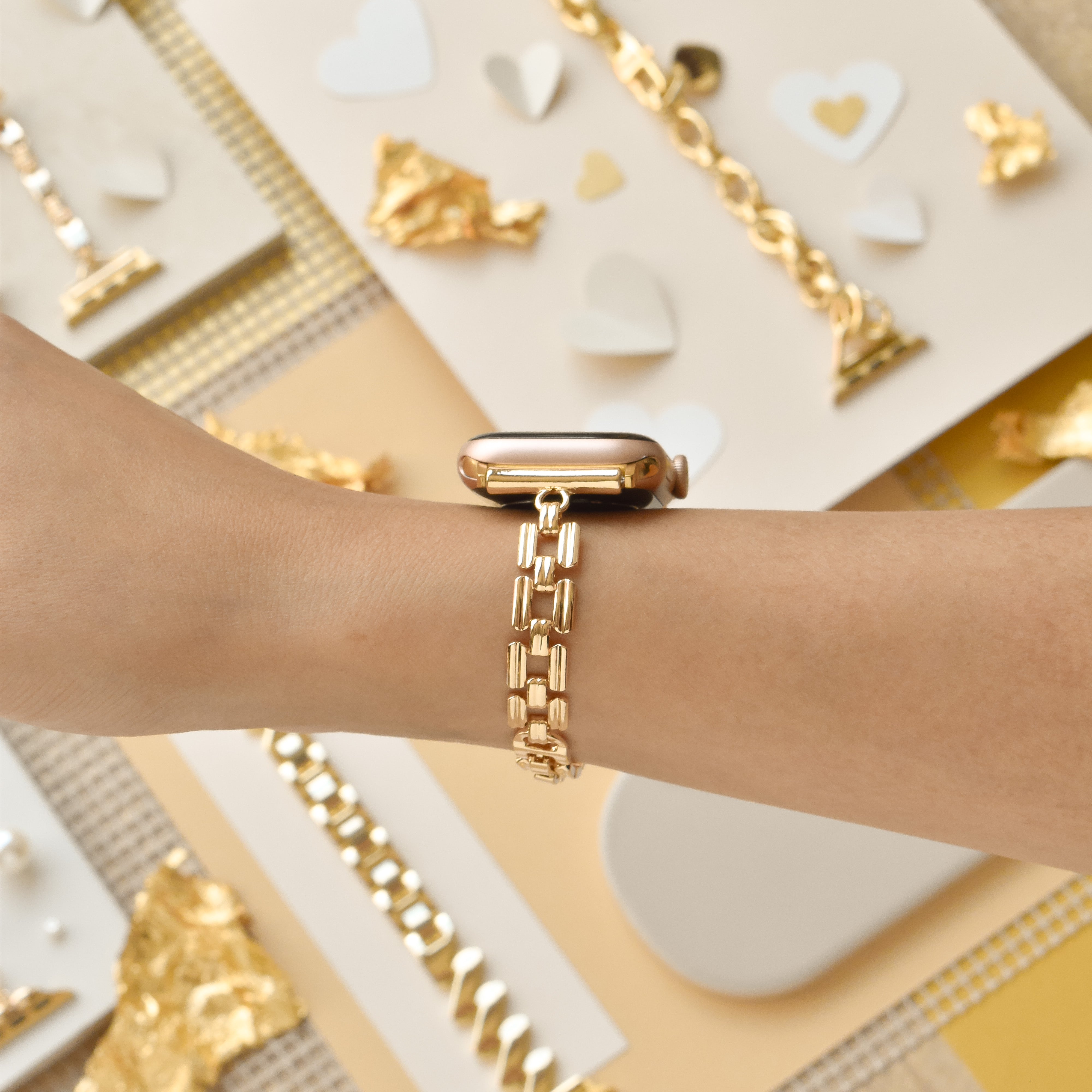 Apple watch best sale gold link bracelet