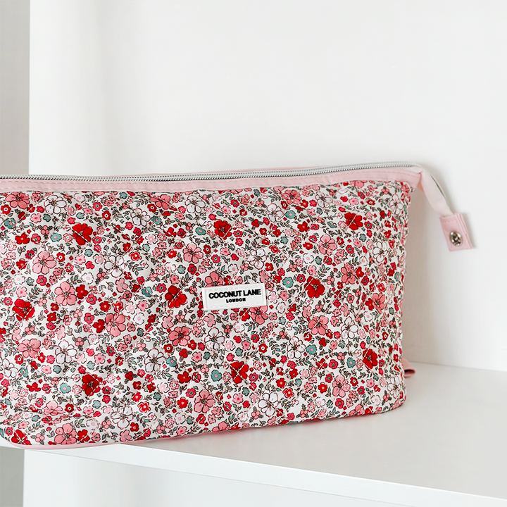 Magic Lifestyle Pouch - Quilted Christmas Flowers